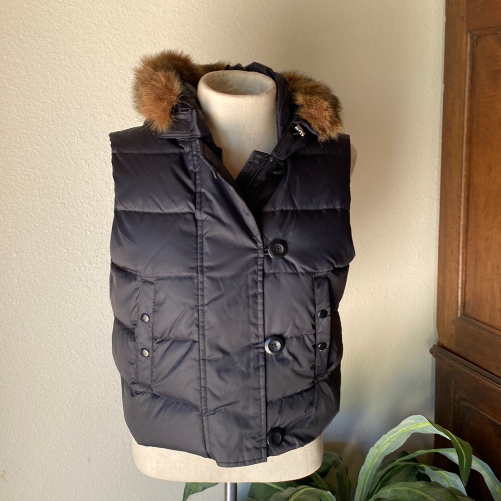 GAP Black Puffer Vest with Brown Fur Trim